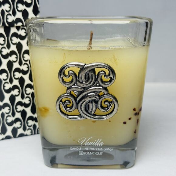 Aromatique Vanilla Scented Candle 9 oz in Glass Decorative Cube with Gift Box - Picture 2 of 8